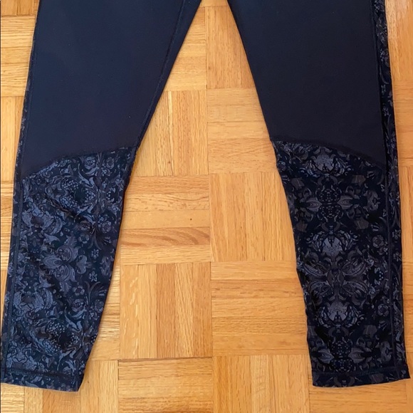 Victoria’s Secret leggings - Picture 2 of 3